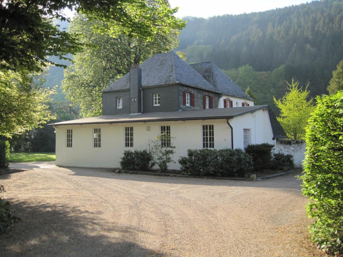 Ferienwohnung Weingut Villa Huesgen Am Moenchhof 트라벤트라바흐 외부 사진
